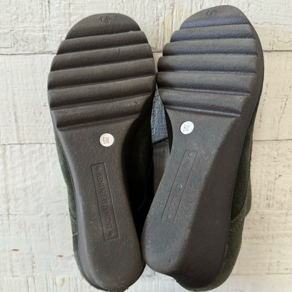 Donald J. Pliner Makko Wedge Ankle Boots size 6.5 Olive Green Suede Booties - Picture 8 of 13